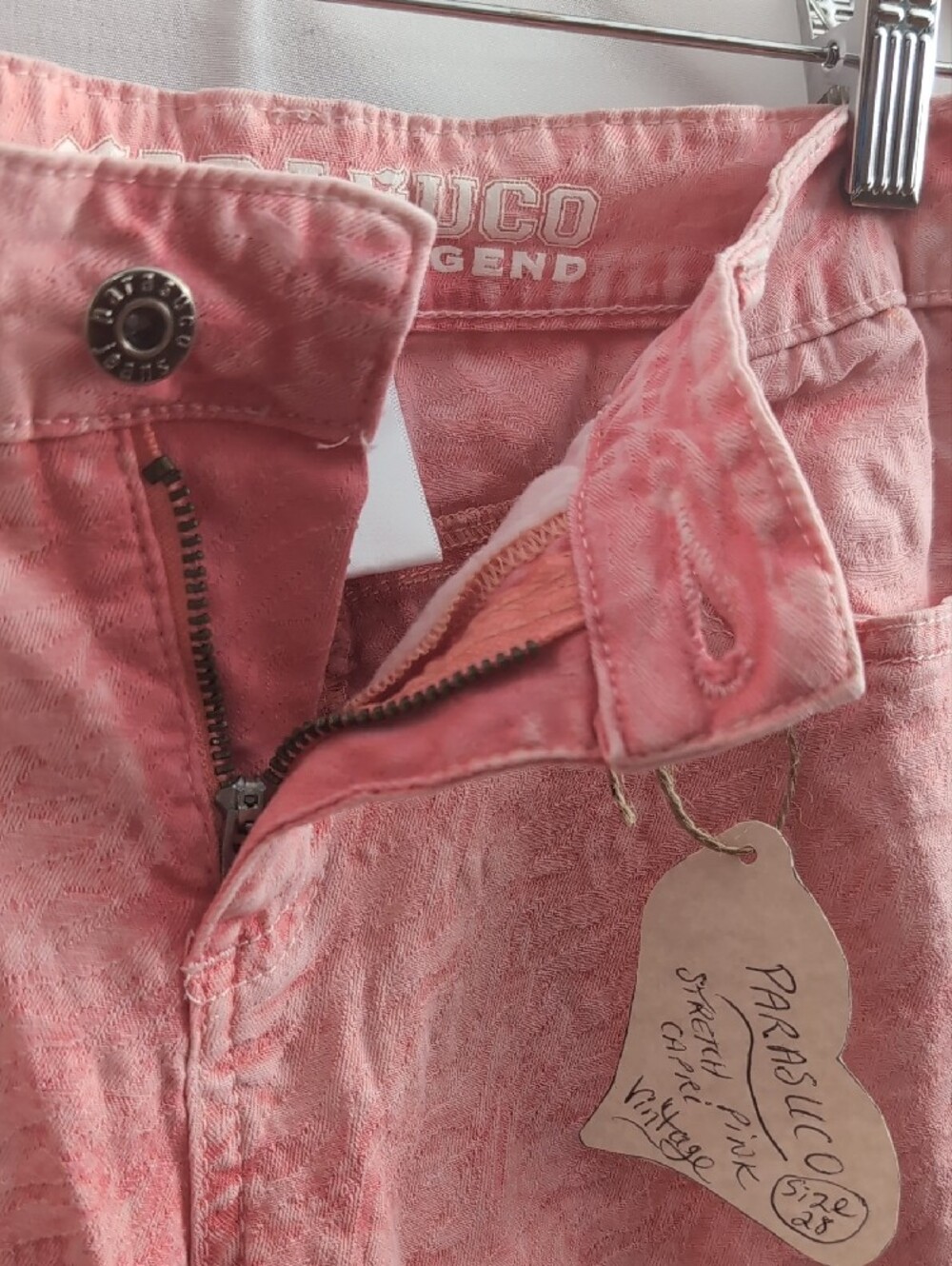 VTG Y2K Parasuco Denim Legend Pink Acid Wash Capri Jeans Sz 28 Like new - Picture 8 of 8